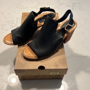 Born Black and Tan Women's Block Heel